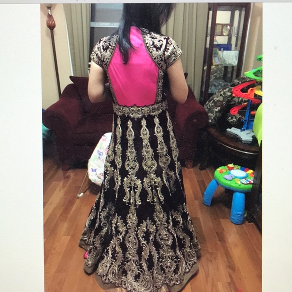 Indian dress - Picture 2 of 2